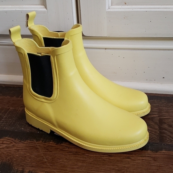 J Crew Chelsea rain boots
AA538 - Picture 1 of 3